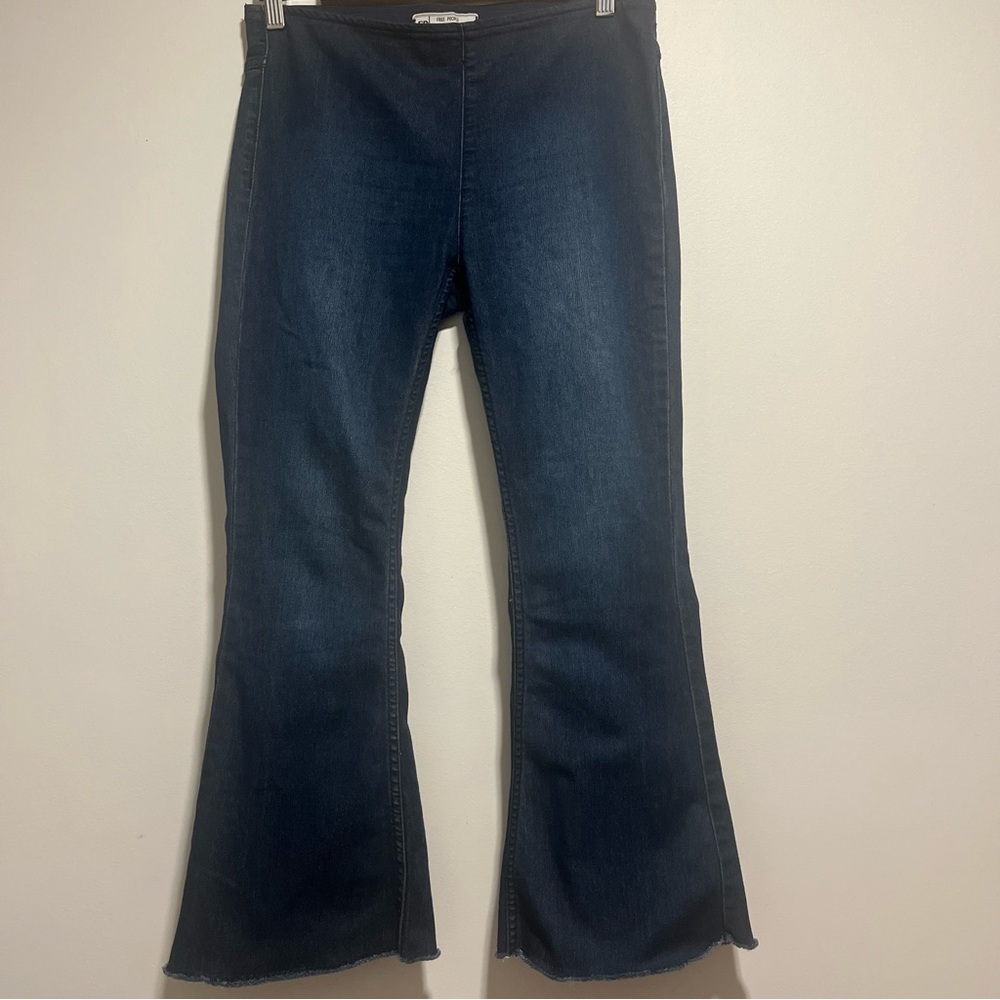 Free People Penny Pull On Flare Raw Hem Denim Jegging Stretch Jeans - Picture 2 of 13